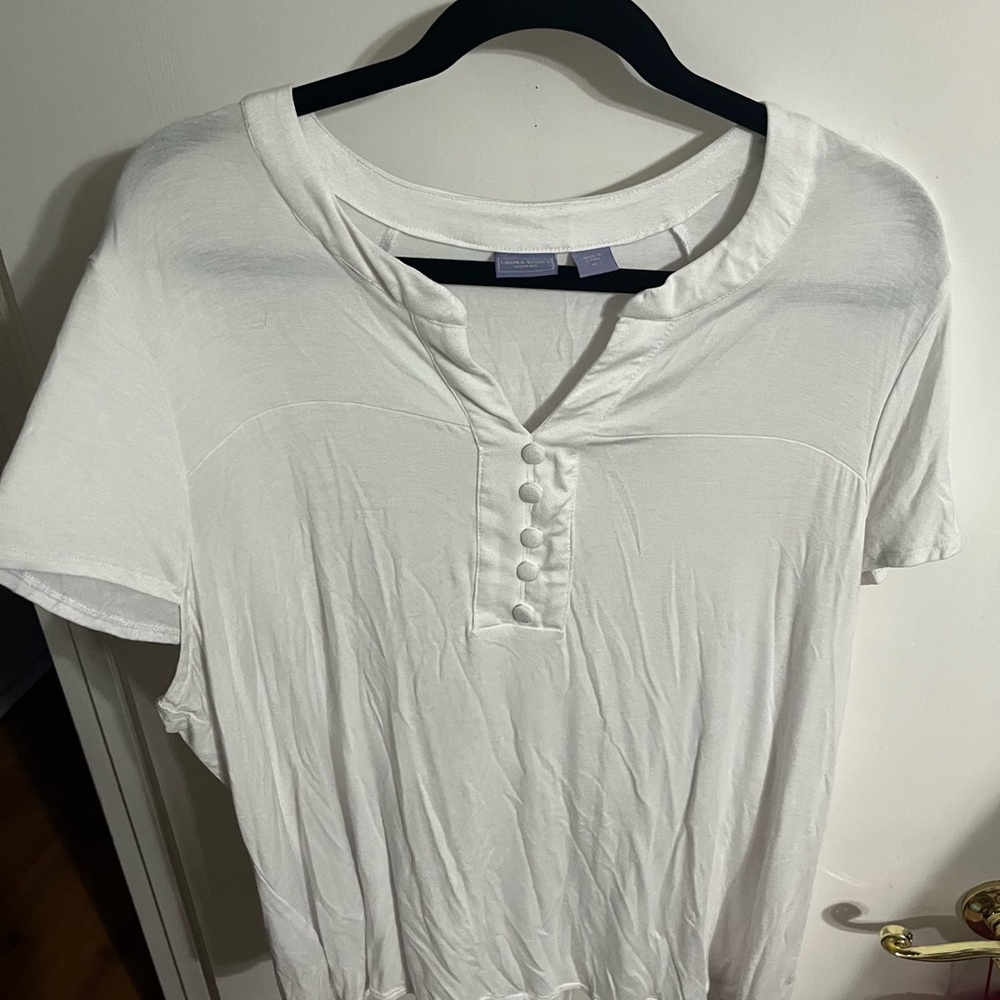 🖤 2X Women's White Button-Front Detail Top